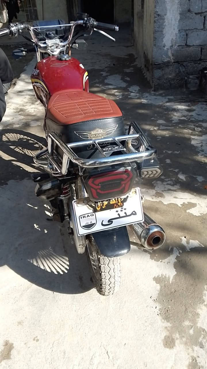 السلام عليكم دراجه تايكر ختم سونك 2024 نضافه فول محرك ما ممدود عليه سبانه الشراي يتصل ما متواجد عل فيس *********** السعر 650 وبيه مجال حك الجيه 

مكاني بابل الحمزه الغربي
