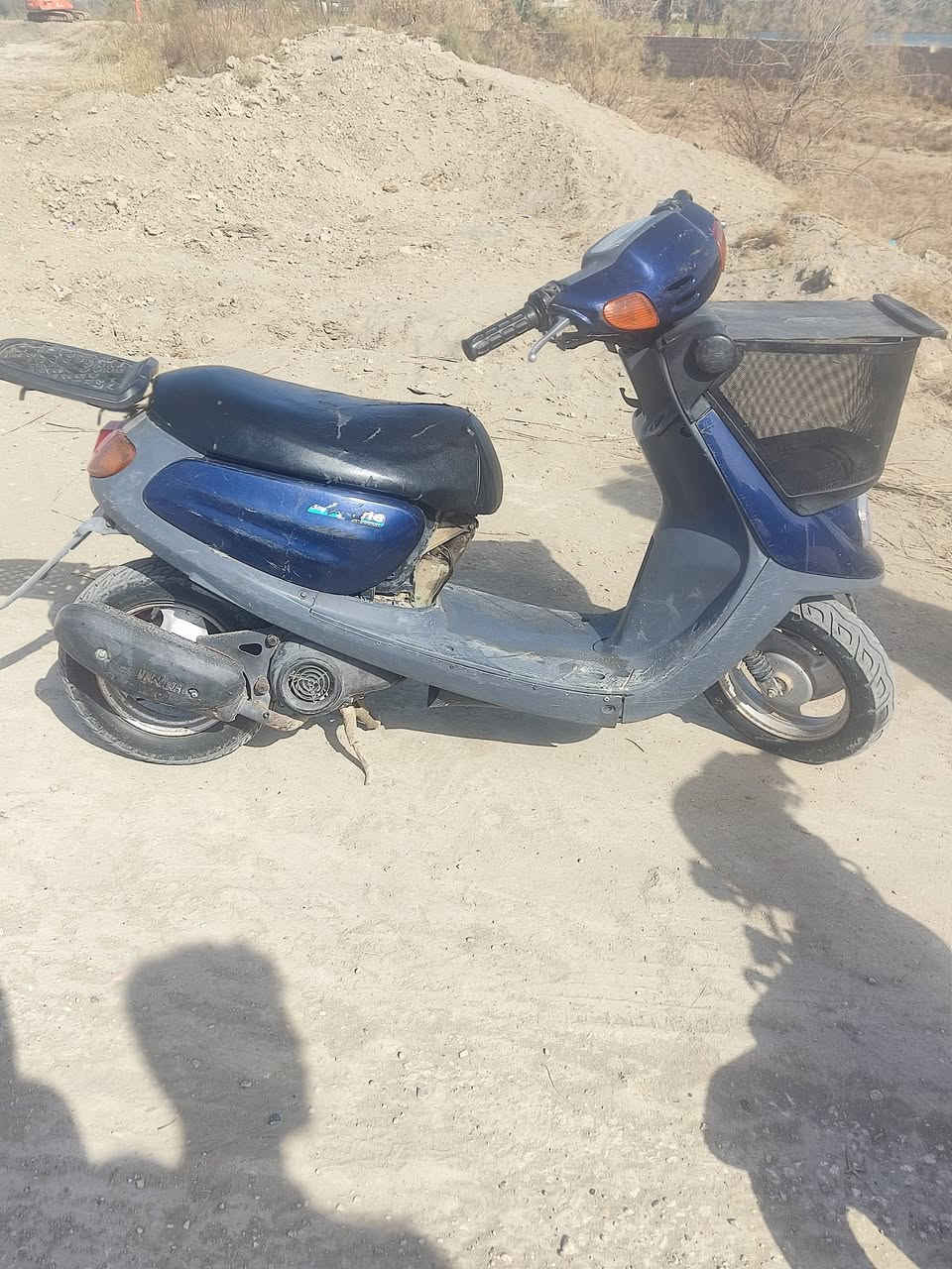 سلام عليكم  دراجه للبيع ام السله كفاله عامله فقط صوت اكسل كهربائيات كله شغاله سعر 250وبيه مجال للشراي الرقم ***********مكان مسيب حاميه
