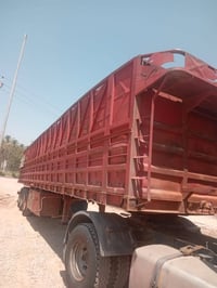 شاحنة • للبيع