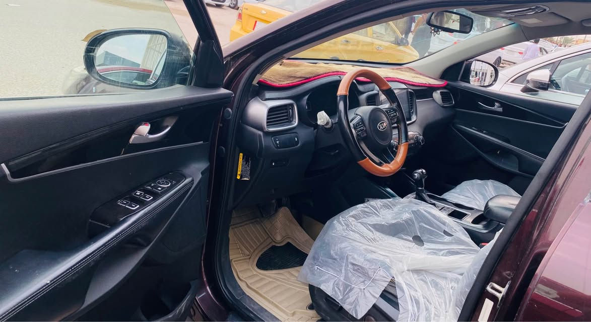 للبيع فقط 
سورنتو ٢٠١٦ وارد امريكي 
السياره بأسمي 
رقم دولي انكليزي 
👆👆👆👆👆👆👆👆👆👆👆
فور ويل 5 راكب شاشه كامره دواره 
4 سلندر  مكينه 2400
حادث بسيط. كما موضح بلصوره فقط رشات بسيطه 
الحادث الخلفي دعاميه  لان ما واضح بلصوره 
السعر   ١٤٣
للاستفسار ***********    واتساب اتصال
مكان السياره نجف النجف, العراق
