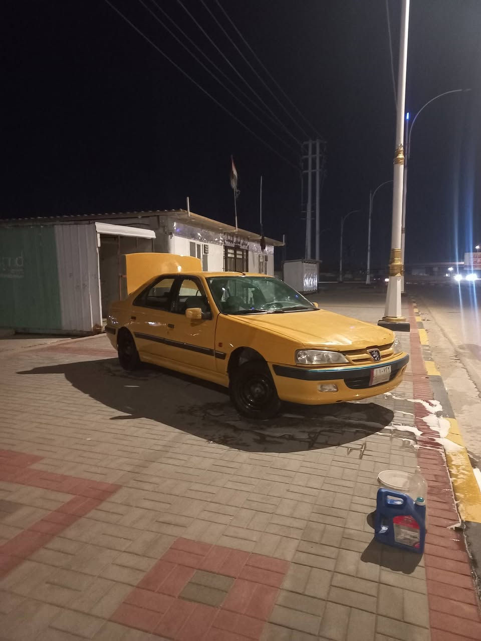 السلام عليكم بيجو بارص مديل 2010 مكينه وكير خير من الله كهربايات كله شغاله جاهزه سياره حلوه وكاعده حداديه وتخم تاير انضاف داخل جديد سياره ملكوط خياسه ومصبوغه مصفره هيئه وغرامات وتحويل ثاني يوم السعر 25 وبيه مجال بصيط مكان سماوه رقم الهاتف ***********
