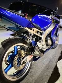 للبيع نضيفه بشكل 0782 159 6641