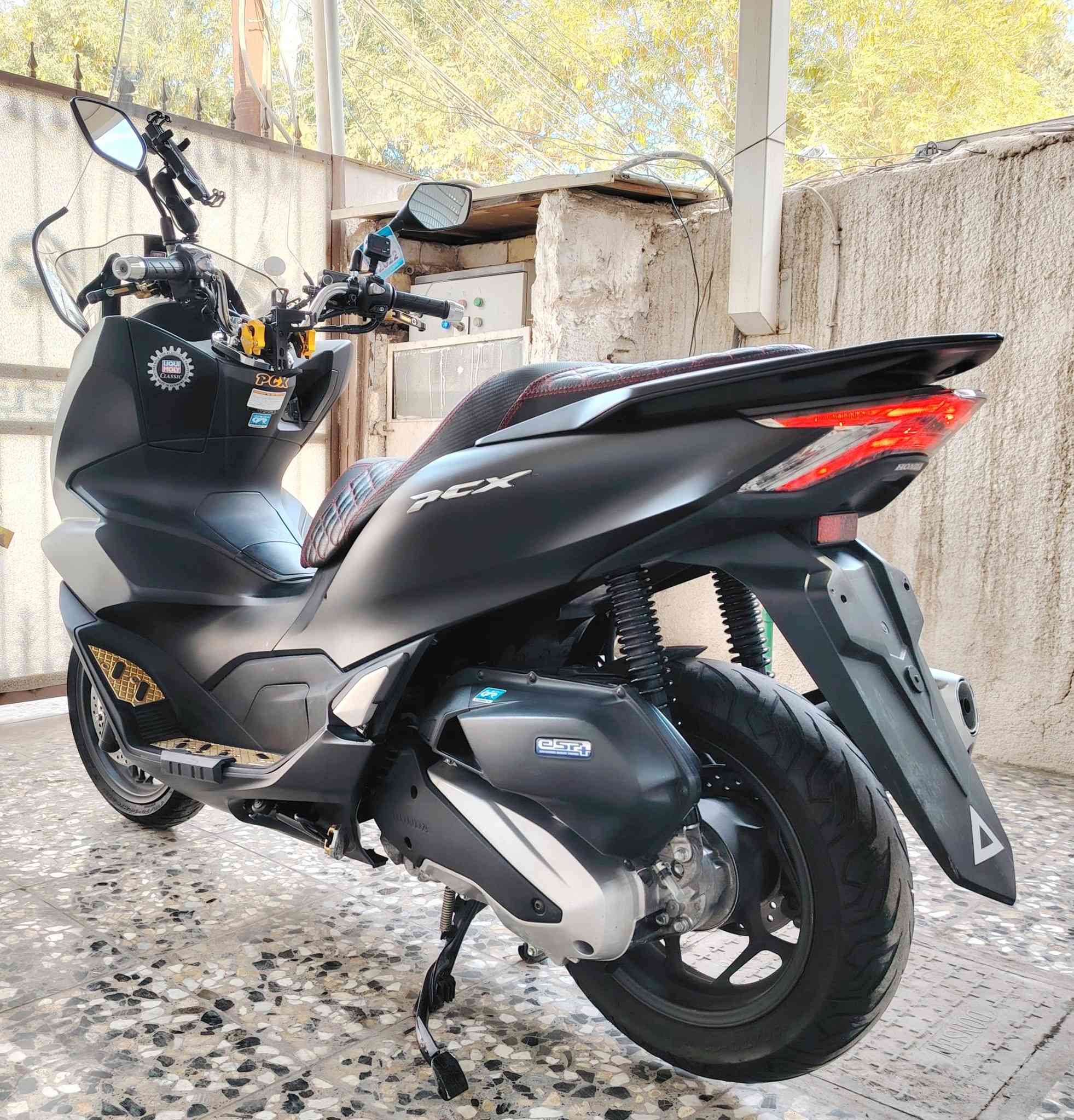 السـلام عليكم للبيع دراجه هوندا  PCX ( الجيل الرابع) ماشيه ١٠ الف     تشغيل بصمة  ام دكمتين ويها  حساس ازدحام حرف (A) استاند كهربائي جهاز انذار منفذ  َشاحن تليفون بريك ABS    للستفسار الاتصال علئ الرقم  ***********
السـلام عليكم للبيع دراجه هوندا  PCX ( الجيل الرابع) ماشيه ١٠ الف     تشغيل بصمة  ام دكمتين ويها  حساس ازدحام حرف (A) استاند كهربائي جهاز انذار منفذ  َشاحن تليفون بريك ABS    للستفسار الاتصال علئ الرقم  ***********

