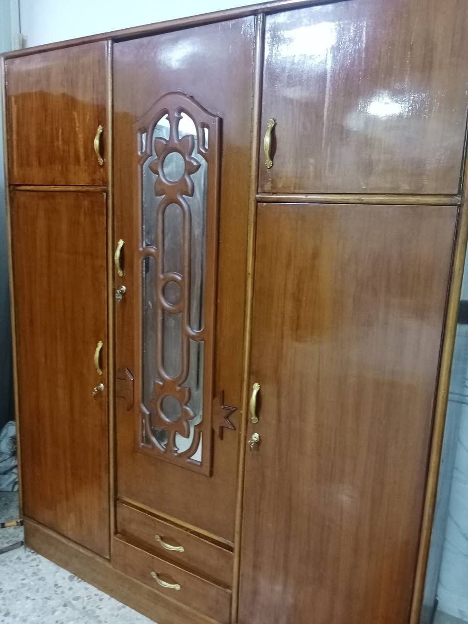 كنتور ابو 3 ملحق نضيف صاج ثكيل***********
