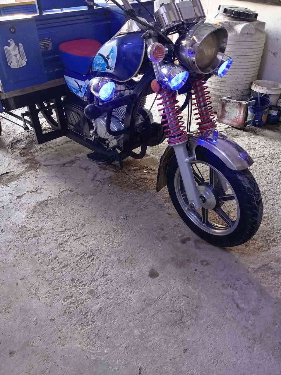 للبيع فحل الموديل 23 مكفوله كفاله عامه اي ضرر مابيهه أوراق اصولي بسمي من الوكيل السعر مليون و 800 باقي التفاصيل على الاتصال خاص ماكو هذا رقم صاحب الدراجه ***********
