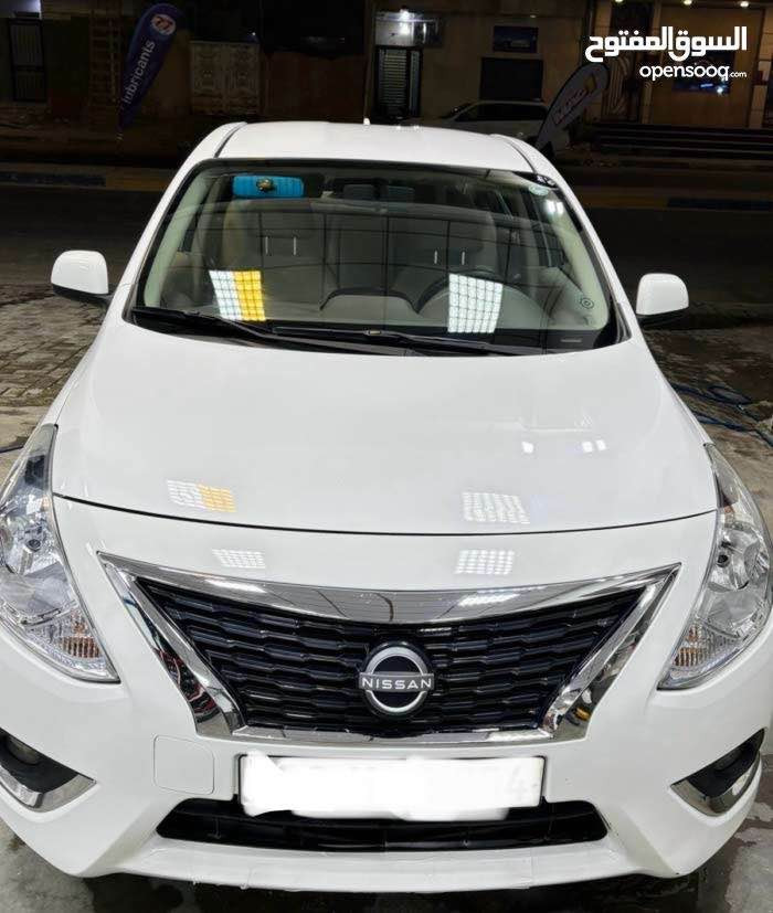 السلام عليكم 

 نيسان صني هندي موديل 2024 رقم شمالي جديد ماشية 45 الف من شركة نور البصرة 

السيارة جديدة و مدوشمة بيها شاشة وكاميرا 
السيارة سابقاً بيها طخة قرب الهلال فقط ما مبين 

السعر 127 بيها مجال قليل

العنوان البصرة الحكيمية 

*********** البصرة, العراق
