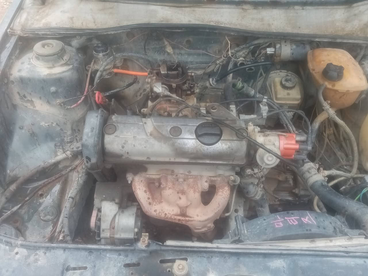 كولف موديل 88 مكينه وكير شرط داخل جديد سياره بلاديه  العنوان موصل حمام العليل السعر 13ورقه ***********
