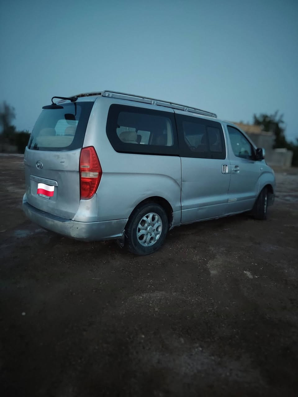 سلام عليكم ستاركس موديل 2009 مفتوح محور مسكر  كير اوتماتيك رقم ذي قار  العوان الناصرية رقم الهاتف ***********
