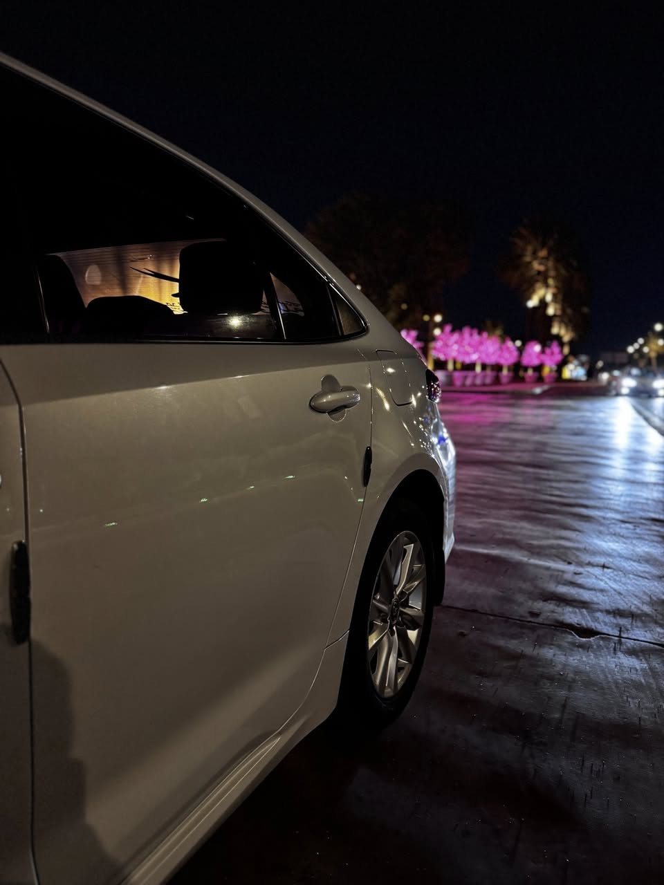 السلام عليكم
كورلا خليجي 2023 ساز (SAS) رقم سليمانية خاضعة للضمان بحالة الوكالة
فول الفول مواصفات Gli 1.8
١. بصمة
٢.شاشة ابل كار بلي
٣.سلايد روف
٤. مري شفط. 
٥. كير 7 نمر
٦. المراية الوسطية تعتيم ذاتي
٨. ٣وضعيات قيادة 
٩. تبريد مناخ منفصل للسائق والراكب
١٠. تبريد قطعتين امامي وخلفي
١١. عداد دجيتل ب 4 وضعيات
12. فول سستم ايرباك
بعد هواي مواصفات معروفة الفول
ماشية 60الف

السيارة باسمي مكانها بغداد
السعر: 185
للتواصل: ***********
