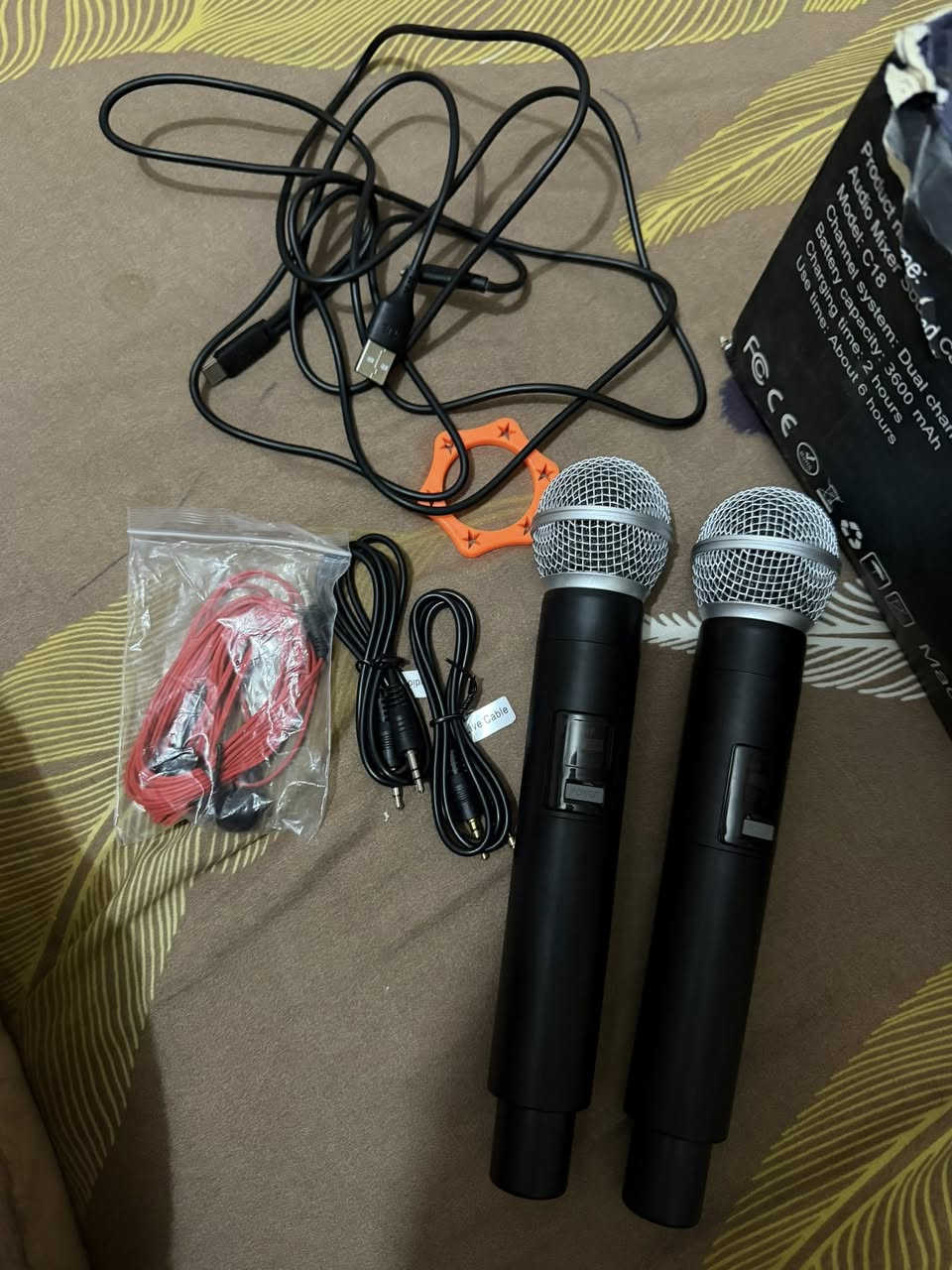 مضخم صوت ومكسر مع مايكات عددد2 وفيش وياا وحزام وصوته نقي وقوي كلش وبي تغير اصوات خلي سعرك وبلعافيه عليك


**إذا كنت صاحب هذا الإعلان وتريد حذفه لأي سبب، رجاءا أرسل رسالة إلى الدعم الفني**