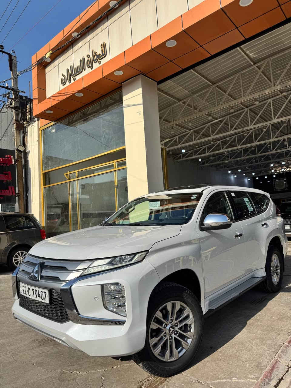 مكلف بالنشر مو مالتي السيارة اتصل عالرقم 
باجيرو سبورت 2020 V6 
6 سلندر داخل احمر 
خليجية مكفولة رقم اربيل هزة وسنوية جديد 
فول مواصفات 
مكان السيارة بغداد 
*********** بغداد, العراق
