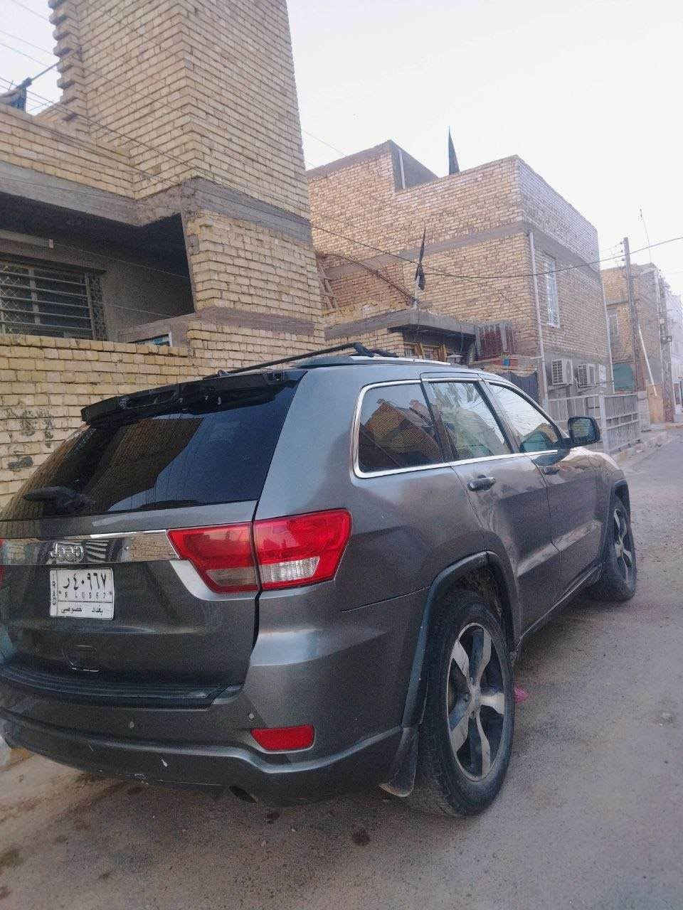 سلام عليكم

جيب لاريدو ٢٠١٣

٦ اسلندر 

٣٦٠٠مكينه

مكينه وكير حلوات

السياره مصبوغه حزام 

حادثهه خلفي جاملغات وباب صندوك لايح القماره شويه كد شبر ما مصبوغه القماره

نقصها حداديه عوزهه ترتيب

سعرهه ١٢٥ ورقه وبيهه مجال قليل

مكاني بغداد الحسينيه الراشديه

***********

*********** الفارس, صلاح الدين

