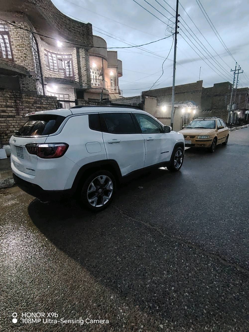 سياره جيب كومباس فول ما عده الفتحه مديل2019 سياره جاهزه من كلشي تخم تاير حداديه كير مكينه نعمه من الله 
رقم الهاتف ***********