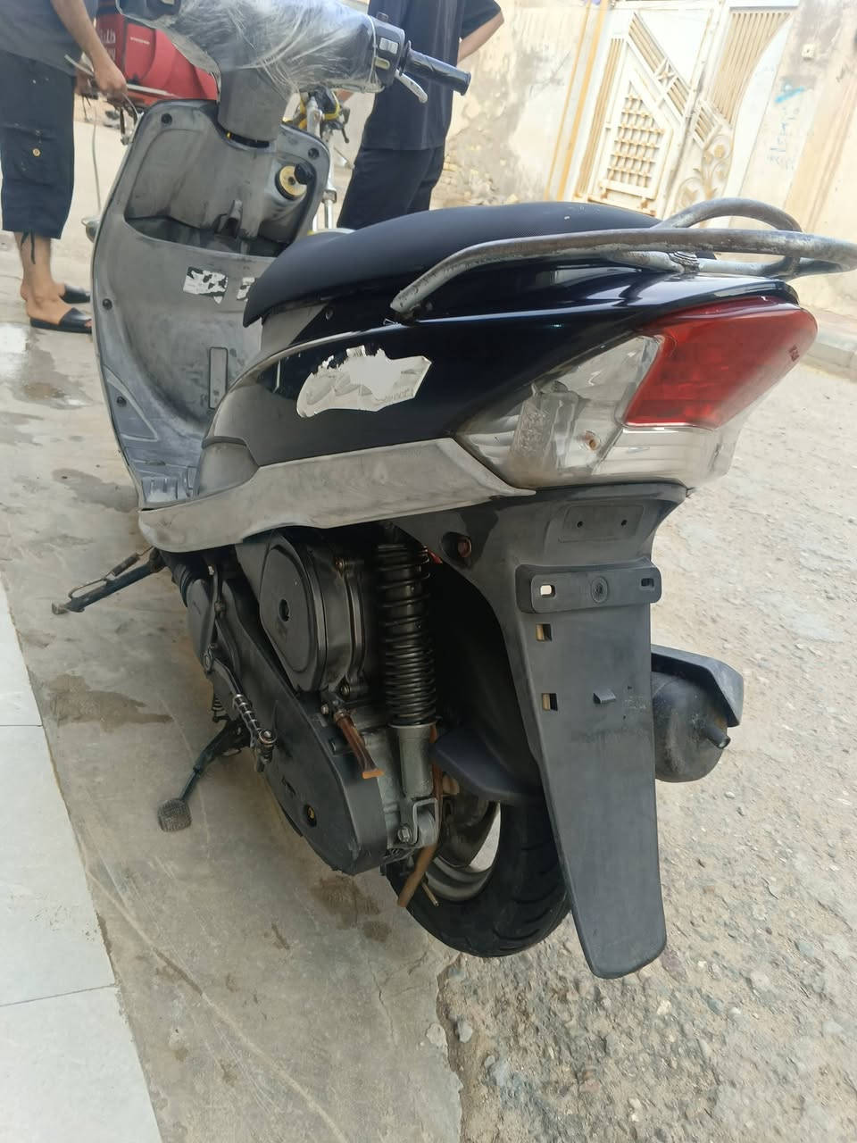 ماكس منغولي للبيع
كاملة من كلشي شلعه ومعدل فول
كفرات بلاد رقم صاحب الدراجة ***********
