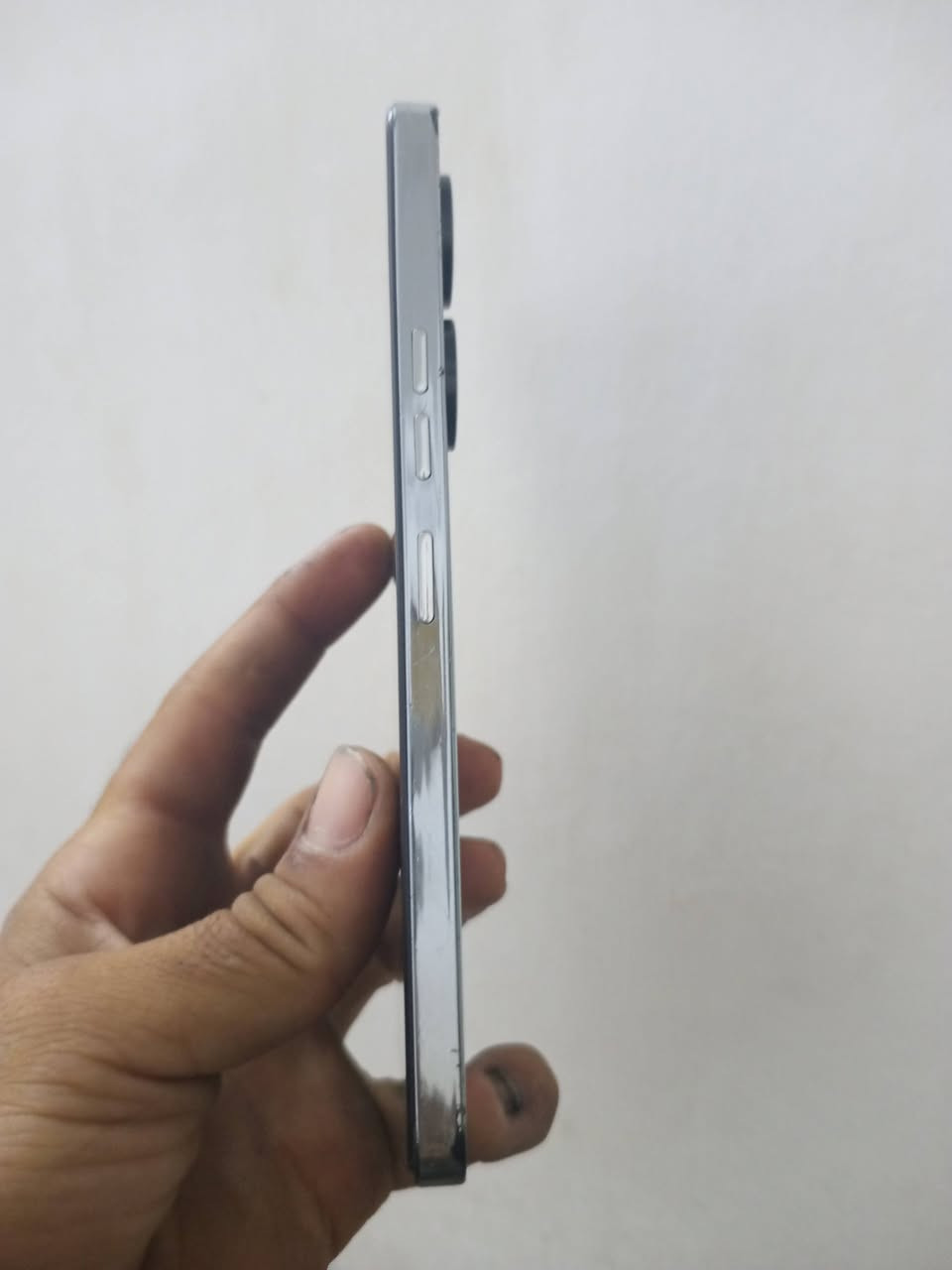 متاح جهاز تكنو كومون 20 برو ما بي اي عيب
ما مفتوح شرط ذاكرة 256 رام 8 بصمة شغال 
فقط ظهر مكسور 
للبيع سعر 140 الف وبيها مجال مكان كركوك فيلق 
***********
