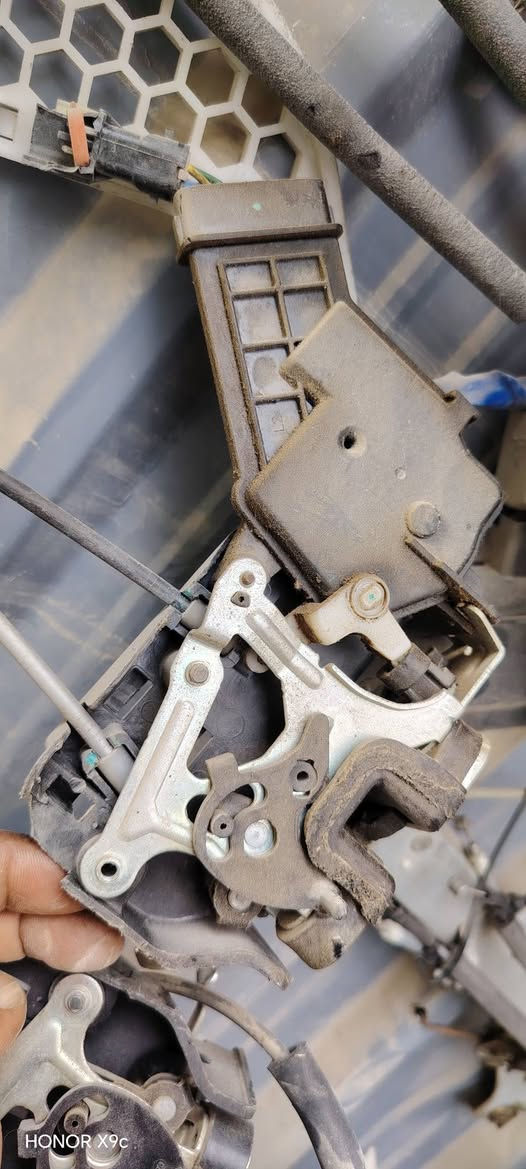 كيا كارنز
توصيل لجميع المحافظات 
*********** واتساب
