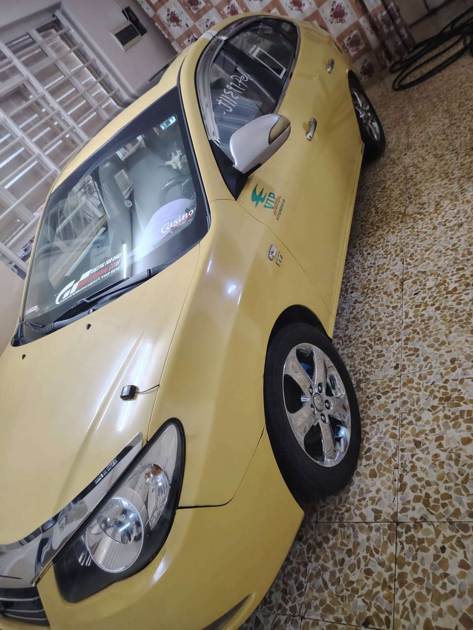 افانتي موديل 2009 رقم بغداد تحويل بل الموصل كير ومحرك شرط ما بيها كلشي بس ضربه بل الجاملغ بل المسطره موضح بل الصوره سياره نضيفه ومابيه كلشي هيئه وغرامات صفر العنوان موصل حي الكرامه ***********/  ***********
