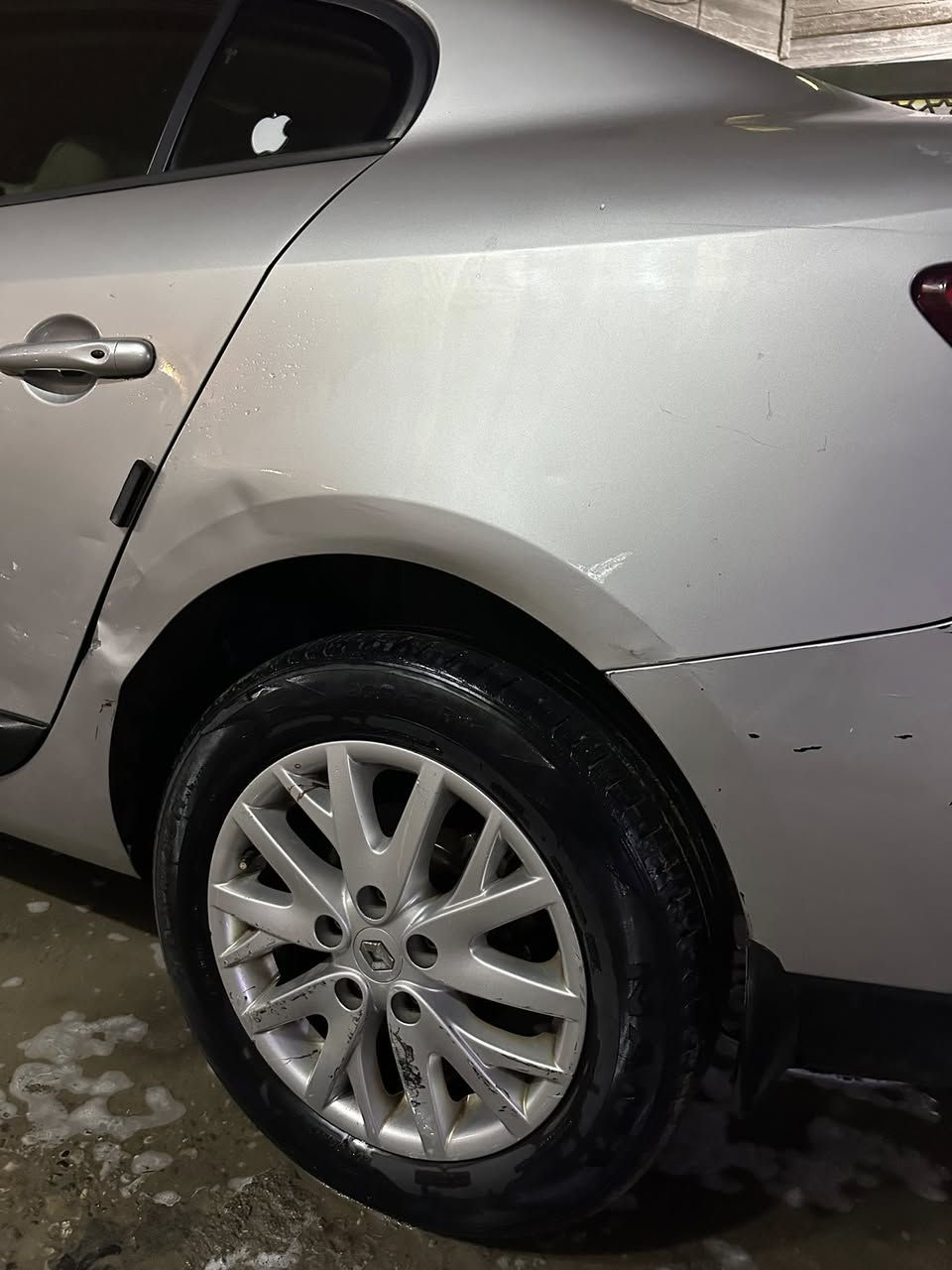 السلام عليكم
رينو 2016 للبيع 

السلام عليكم
للبيع رينو فلوانس 2016 سياره مابيها صبغ محور كير ومحرك كورلا تبريد شغال السياره جاهزه فول بصمه بيها الستيرن ثكل عندي ماعرف السبب ابيع على وضعها السعر50 ورقه مكان السياره الدوره للاستفسار 
***********
