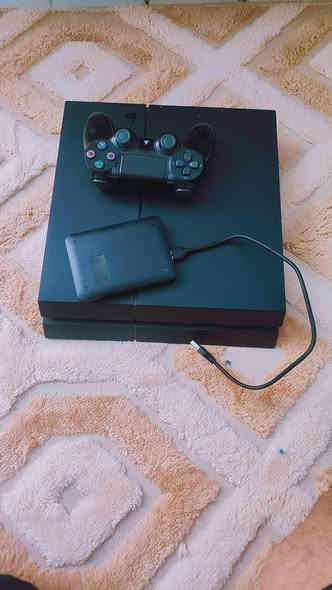 بلي ٤ فات مهكر نظام ١٢ تهكير قرص ويا جوستك الاصلي جهاز نضيف جدا 
تجي تفحص بلبيت وتستلمة من البيت 
مكانة بغداد العبيدي شارع ٢٠ 
*********** 
سعرة ٢١٠
