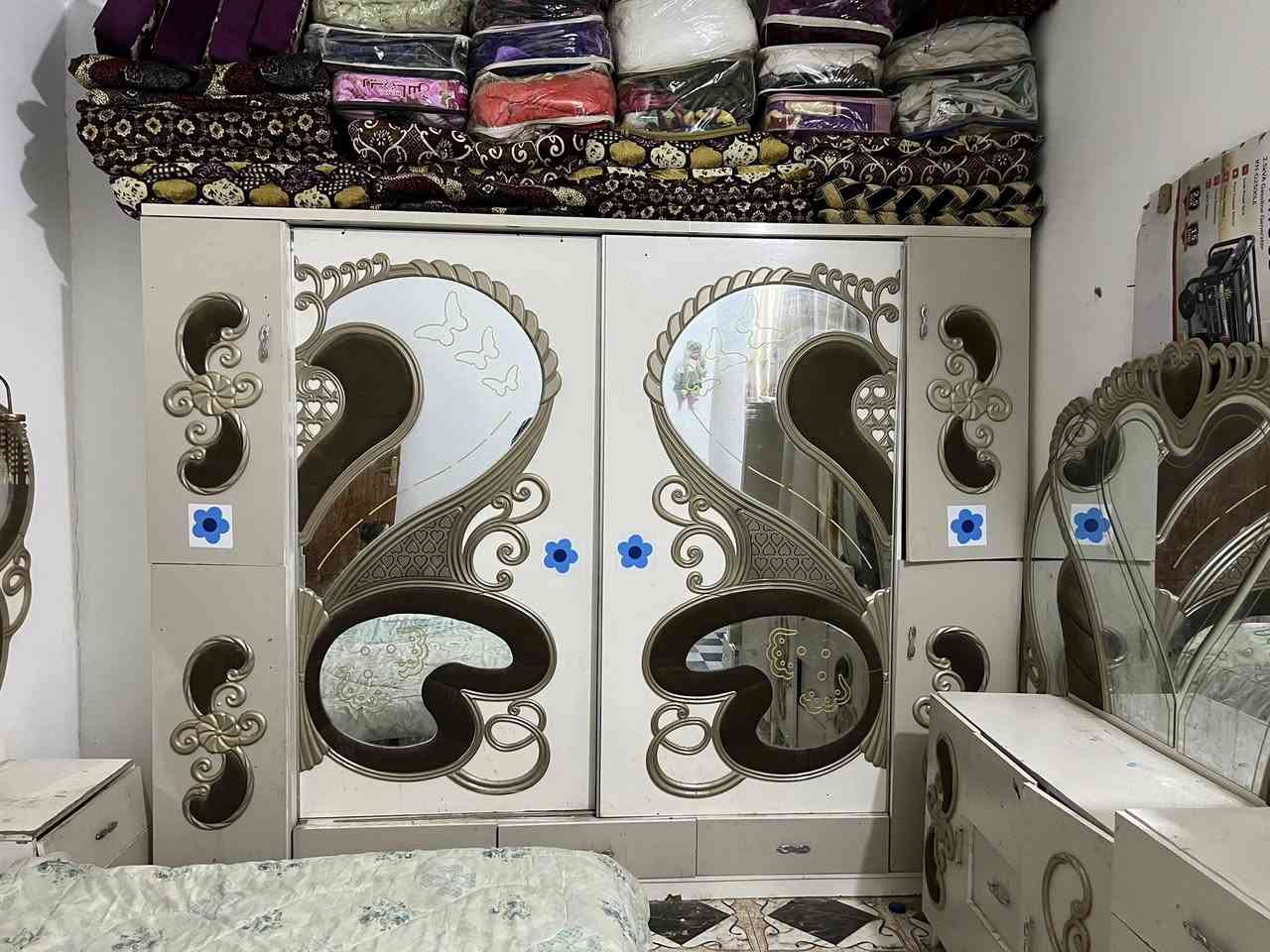 اللبيع قيم وخذه بما يرضى الله
***********
