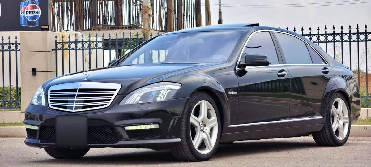 سلام عليكم تحفه للبيع AMG  S63 موديل 2007 وارد يابان ماشيه 137الف رقم واسط مميز بسمي محرك V8  باب طويل فول مواصفات سياره كارتون مال جناي *********** سياره جكات فول ع اخير مكان بابل ترهم مراوس

