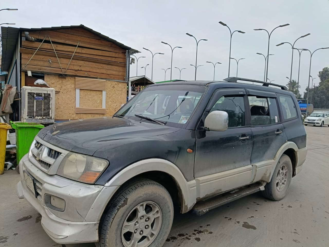 السلام عليكم باجيرو 2003 للبيع  رقم بغداد تحويل ثاني يوم مكينه وكير بلاديات  السياره بيها ضربات ومعجون 
السعر 65$
عنوان السياره بصره
رقم الهاتف ***********‏
