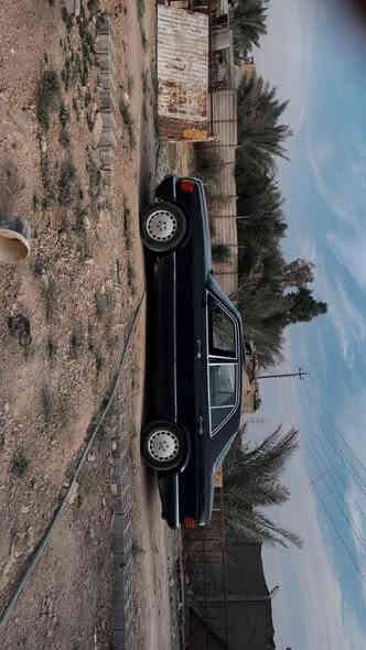 السلام عليكم مرسيدس للبيع موديل ١٩٩١ 
رقم بصرة انكليزي بأسمي تحويل مباشر
لون نيلي
دبل اريل  شغال وي فتحة السويج
دبل هورن
دبل فيتبم 
مروحة كهربائية 
كشنات كهرباء
سلاتيت شغال
محرك V8
باب قصير
تبريد شغال
صدر امامي خلفي جديد
تخم تاير جديد
دواخل مخمل مشطب لون نيلي بلادي
الدشبول كله شغال 
ستر لك شغال 
اريل وي فتحة السويج
السياره بدون ضربة
مصبوغة عام للجمالية
الدواخل نضيفة بدون شك او تفطير بالدشبول 
قواعد الدبل لا لحيم ولا خياس
الشواصي بدون خياس او لحيم 
كير ومحرك كفالة وشرط الشلعة 
عنوان السياره بغداد البلديات شارع المرور
***********
السياره معروضة ٩٨ وبيها مجال
