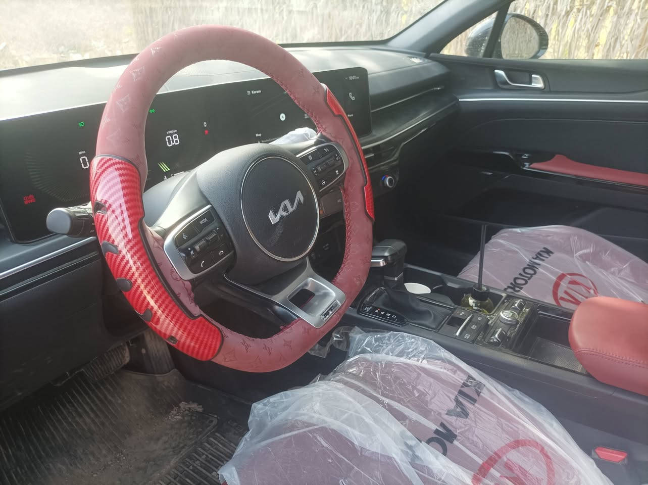 السلام عليكم ورحمه الله وبركاته ورمضان كريم على الجميع للبيع كيا كي فايف موديل 2025 رقم بابل شهداء اللون سموك طافي الداخل ماروني المواصفات فول حادث موضح بالصوره مرقمه بابل شهداء مالتنا مو غريب صبغ جاملغ وبنيد الشغل كله في الجانب الأيمن بيها دواخل بالجانب الأيمن فقط بدون كص أو لحيم فقط سحب مكان السياره بابل السعر ١٧٥ وبي مجال هاتف *********** واعتذر عن الإطاله وبلا زحمه اخوان كلشي بسعره الي يدور مكفول موجود ب٢٢٠ اني عارضها بسعر فورتي تحياتي ومودتي للجميع
