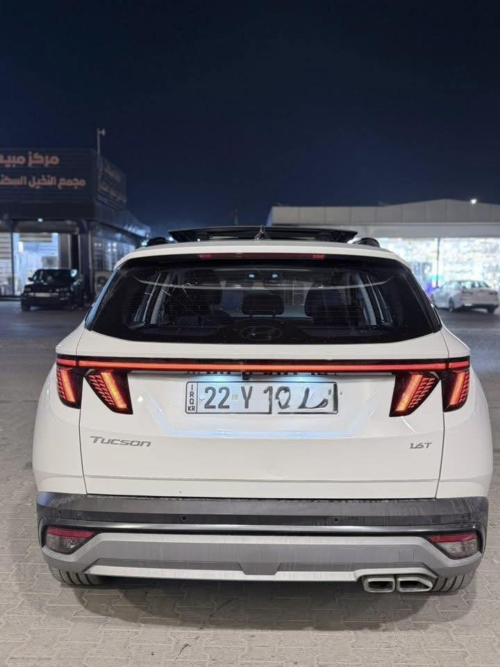 هيونداي توكسان 2025 فول الفول مواصفات خاصه
بانوراما
گير تعليگ يشبه السوناتا الحديث 
تبريد لمس 
مقاعد كهرباء 
شاخن وايرليس بالتچوه 
جنطه كهرباء 
شاشه كبيره 
فول تحكم بالاستيرن 
محرك  T1.6 يعني السياره طياره 
و هواي مواصفات بيها بيعد 
السياره ماشيه ٥ الف فقط و مكانها بالنجف 
***********
