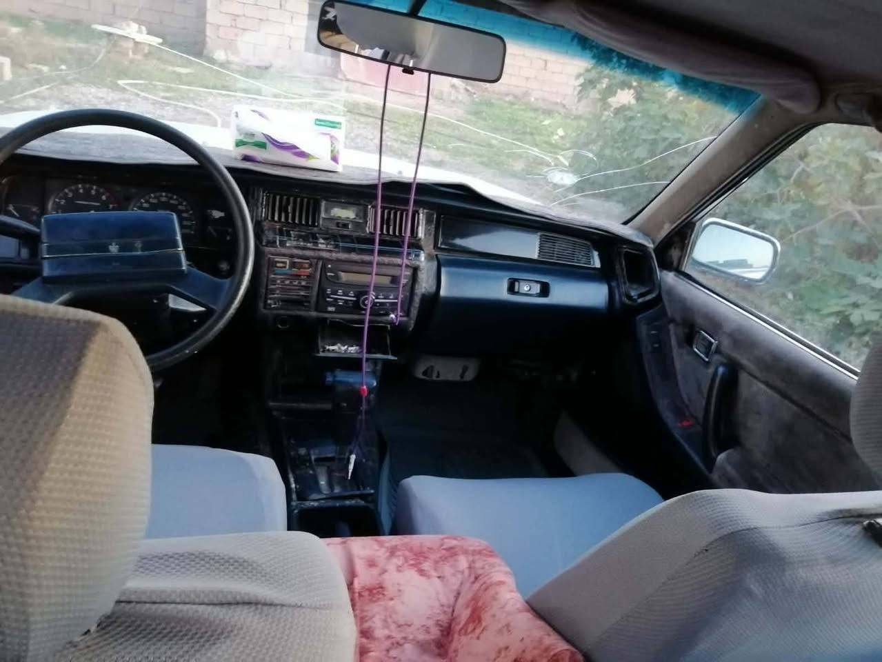 السلام عليكم مكلف بل نشر للبيع سياره نوع سيدان موديل 91 رقم صلاح الدين دولي سنويه 2029  شرط تحويل محرك بلادي كير محرك شرط كير تماتيك صدر تايرات جدد #السعر 43 وبيهه مجال باقي تفاصيل اتصل عله صاحب السياره
‏‪***********‬‏ مكان السياره الشرگاط
