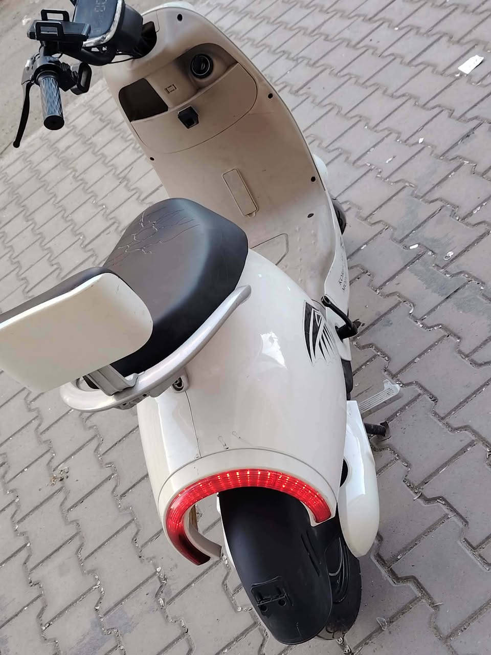 السلام عليكم دراجه شحن موديل 2024 ٣ نمر جنطه قفل وفتح سويج السعر ٤٥٠ وبيه مجال العنوان بغداد رحمانيه جعيفر *********** رقم الاتصال
