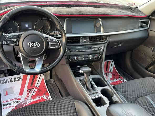 السلام عليكم
للبيع او مراوس حسب القناعه 
كيا اوبتيما موديل 2019 
فئة s فول مواصفات 
رقم بغداد تحويل مباشر 
ماشيه 70 الف
حادثها بنيد بدون دواخل وصبغ باب وجاملغ اثر شخط يعني ثلاث قطع 
موصفاتها بانورما وبصمه كشنات جلد رادارات 
جاهزه السياره 
السعر 138 وبيها مجال بسيط 
للاتصال ***********
مكان السياره بغداد حي الجهاد حي الحسين
