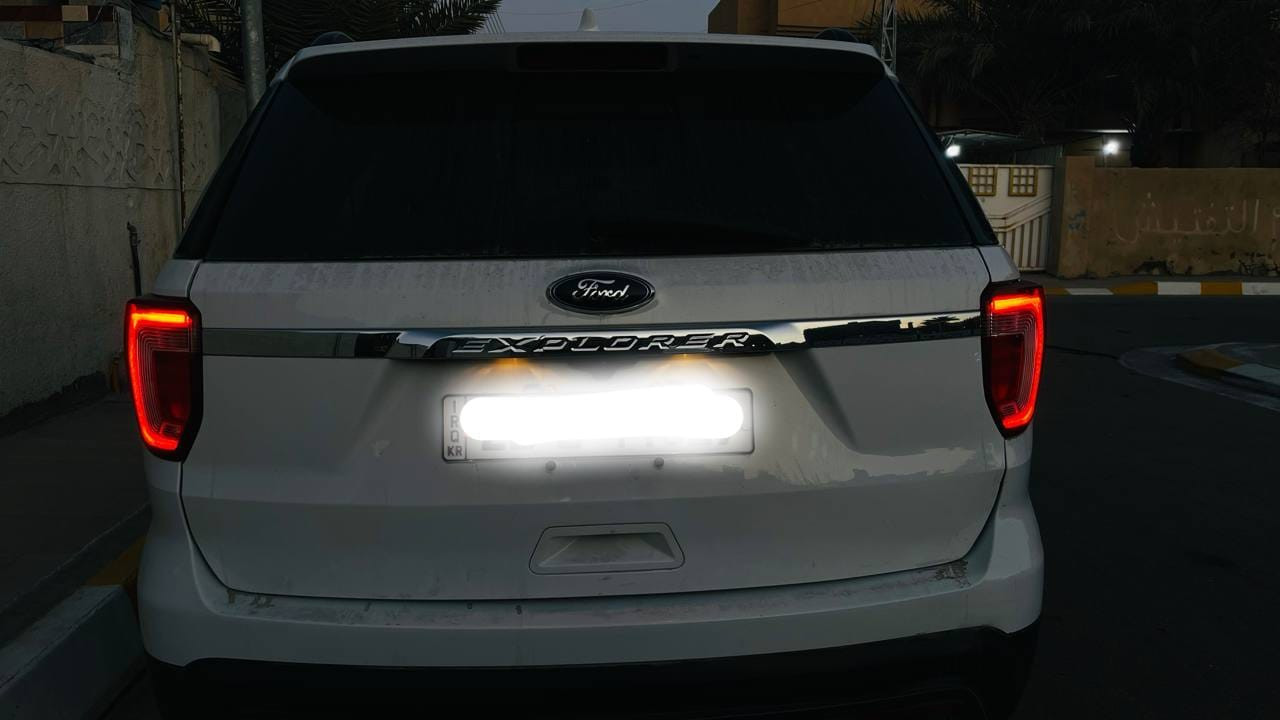 سلام عليكم 
فورد اكسبلور 2017xlt 
6 سلندر 3500 
كير محرك كفاله عامه 
السياره داخله كلين فقط بيها صبغ جاملغ بل عراق 
تبريد 3 قطع 
شفتات ستيرن 
مثبت سرعه 
كشنات كهرباء 
تدفئه كشنات 
تدفئه ستيرن 
السعر 178 
***********
