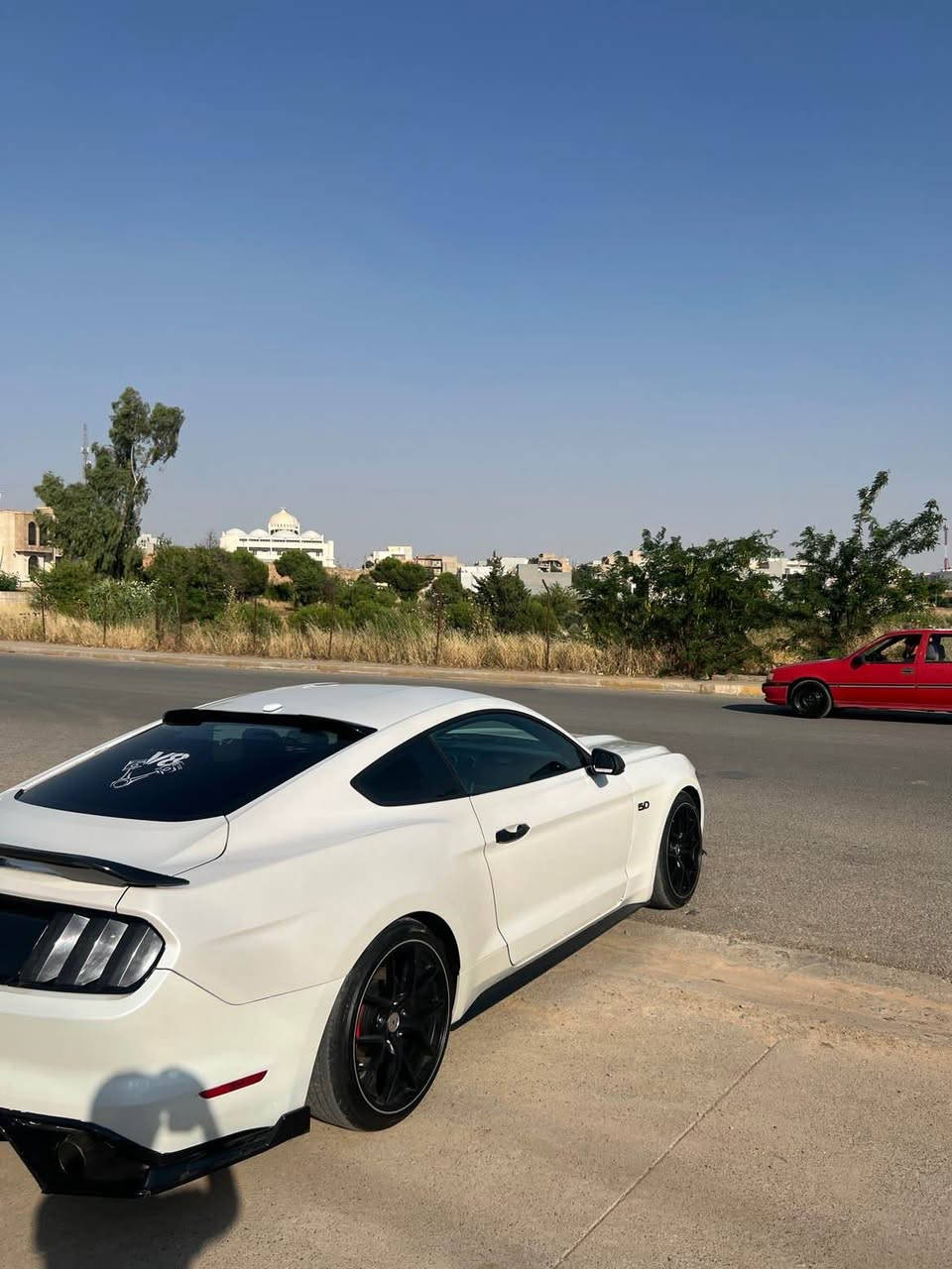 سه ره تا به ناوي خواي گه وره و. مهيره بان 
Ford. Mostang 2017. 
سياره. كه. هه تا بلي. به قؤته 
٣ پارجه ي سبوخه.  
به رمه جه ي. ئه مري. كايه. 
سياره كه.  كامل. سبؤرت. كراوه 
ويل. بالو.  دفيو زه رو زؤر شت 
گزؤز سيته مه.  
كامل ده ست كا ره.  بؤ زا نياري زيا تر.  
*********** كويسينجاك, أربيل
