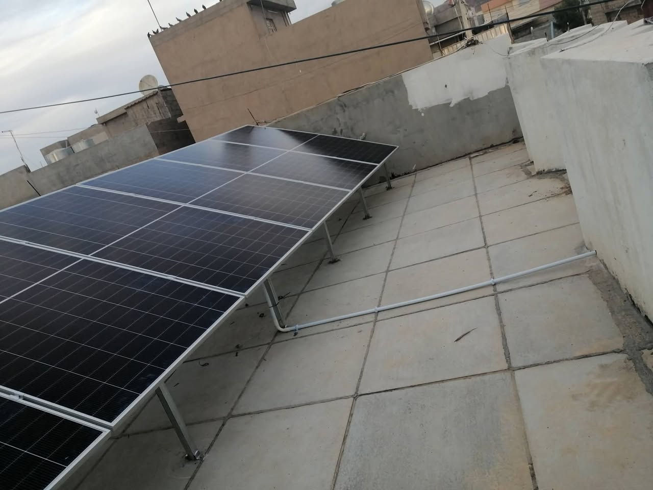 تم بعون الله تنصيب منظومة  طاقة شمسية  في قضاء طوز خورماتو  بواقع (14) امبير نهاري و (10) امبير ليلي 

تتكون المنظومة من :-@

1- الواح نوع لونجي (615) واط عدد (7)   ضمان (10) سنوات 

2- انفيرتر (6)كيلو واط 
ضمان (1) سنة نوع  (  كرند) 

3- بطارية ليثيوم نوع ( ايتل    ) 
 (10) كيلو واط (51.2) فولت
  ضمان (5) سنوات

4- بورد مع قواطع AC و DC مع اسلاك الواح 6 ملم DC
ومن الله التوفيق

العنوان / طوز خورماتو مجاور مطعم وكباب عزيز 

***********
***********
