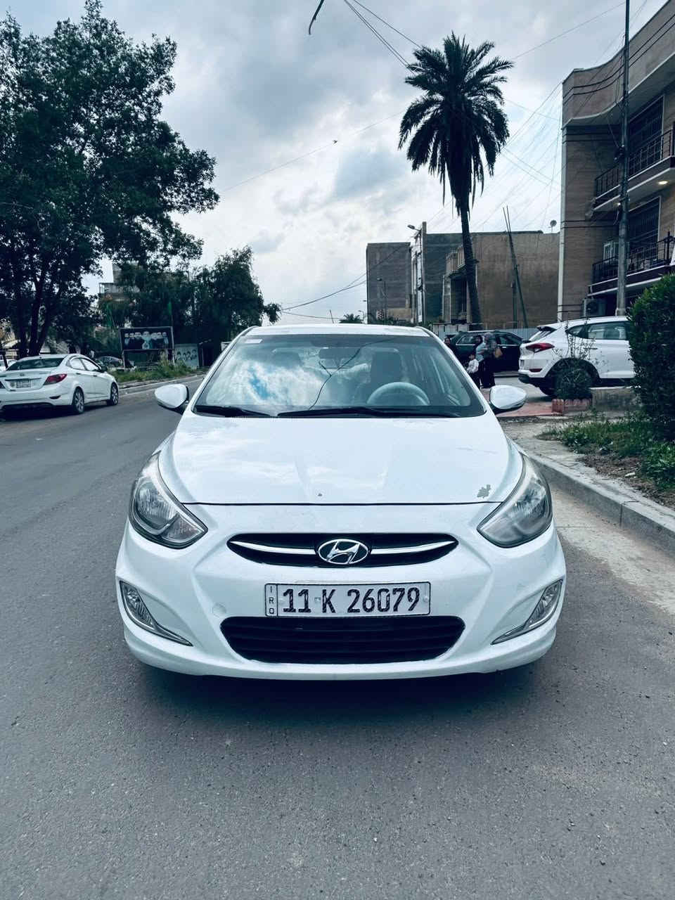 اكسنت 2016
سياره بيه باب مكينه كير مكفولات 
تخم تاير 
صدر جديد 
السياره جاهزه ومابيهة اي نقص 
وحلا من الصور 
رقم بغداد  بسمي سياره
معروضه 90
عنوان بغداد شارع فلسطين
***********
