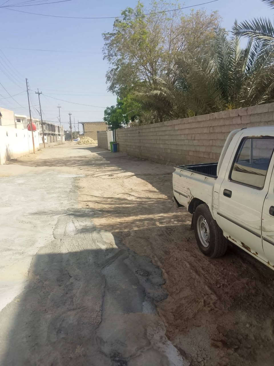 قطع للبيع في الدوره البوعيثه قبل مستوصف الجديد طابو زراعي سند 25بسمي
مساحه 210م
جبهه 10م 
نزال 21م 
سعر 75مليون 
***********
