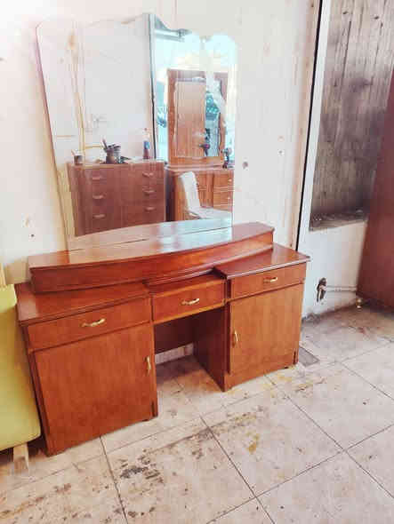 السلام عليكم
عرض خاص ومغري بس 170😊
كنتور 2 باب مع ميز تواليت
للاستفسار وتساب *********** مباشر ***********
ومستعدون لشراء الغرف النوم المستعمله و الكناتير
