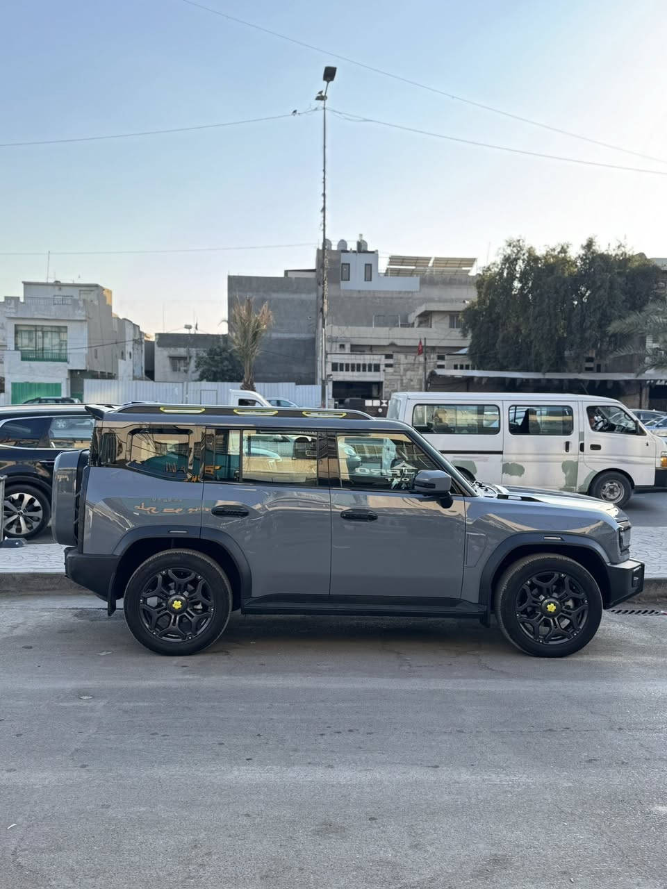 السلام عليكم... جيتور T2 2025
ماشية 31 الف km
فول مواصفات والسيارة بلضمان الوكالة 
رقم بغداد
بيهة رصعة بلجاملغ صغيرة وبارد بدون صبغ بلجاملغ الامامي  بسيطة جدا وما مبين كما موضح الكم بلصورة
سعرهة 38 مليون 
للاستفسار ***********
