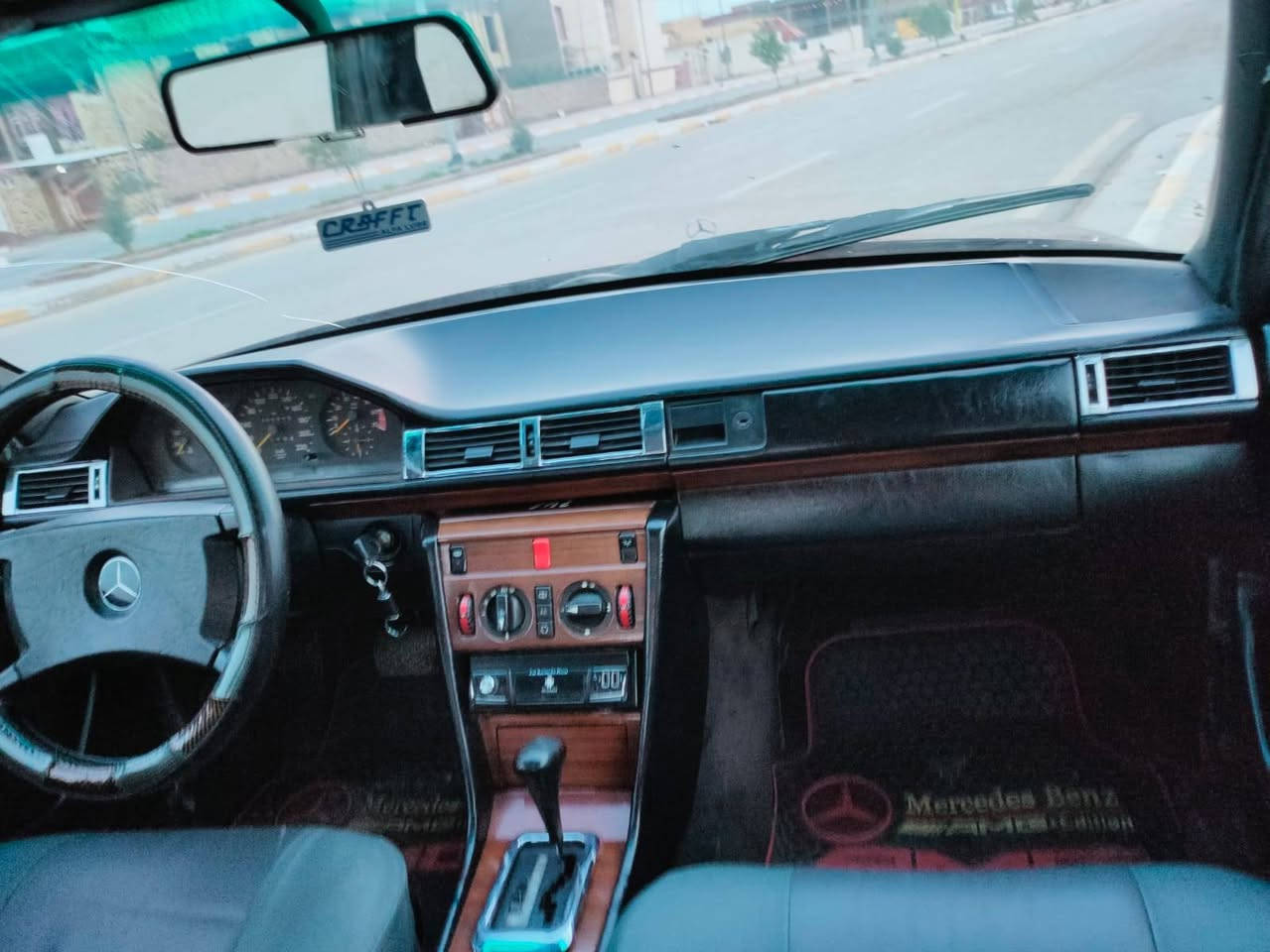 السلام عليكم ماسدس دب موديل 92رقم انبار انكليزي0بسمنه مشرروع وطني سنويه جديده ل 28 وداخله هزه كير مكينه بطه سياره ابرانكيت قواعد ابلادكفاله عامه عده صبغ جماليه فقط جاهزه من كلشي كير مكينه حداديه تخم تأير تبريد كلهن كفاله السعر 
63وبيه مجال مكاني واسط الكوت 
    
      ***********
