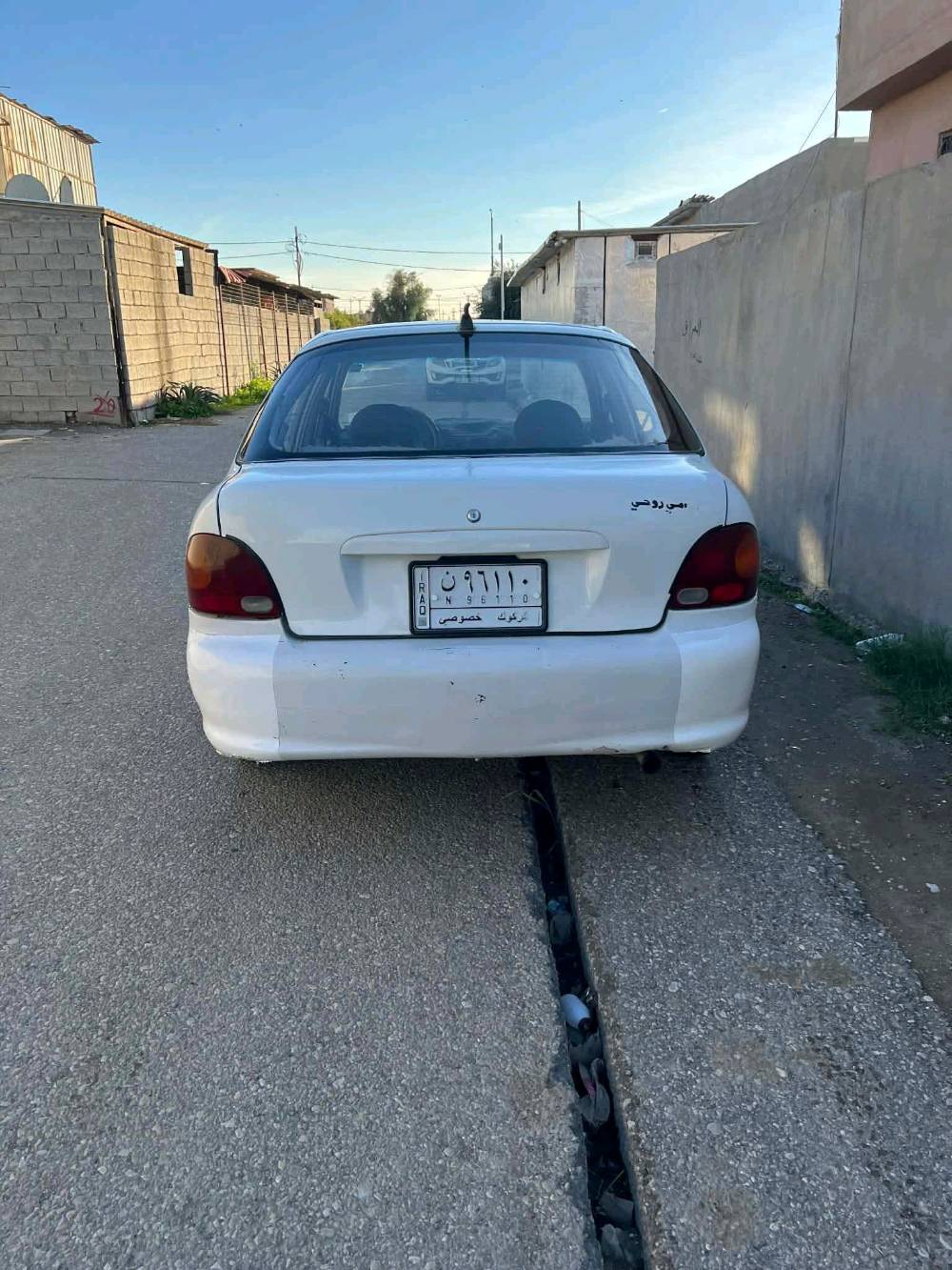 صبغ عام للجمالية
ضربة خفيفة بالصندوق
رصعات بسيطة بالسقف 
مشروع وطني السيارة
( سيارة نظيفة مال بيت )
جامات كهربائية
دواخل نظيف كشنات قماش
گير عاديي عالبلاد
ماشية 176.000
ذكرتلك بين قوسين سيارة نظيفة مال بيت شراي خابرني 
عنواني كركوك