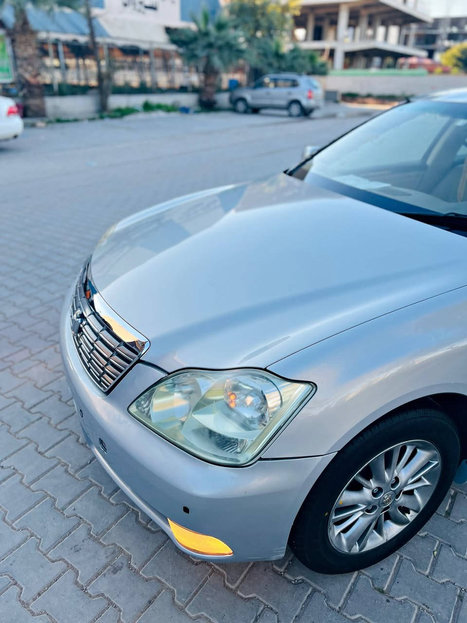 بەناوی خوای گەورە 💙.
بــۆ فرۆشتن شـاھینە ڕۆیاڵ 2006
بــڕاوە بـڕاوە .. 
بــێ بۆیاغ ✅. سۆنەرەكەیم داناوە .
180 گـێڕ گەورەی مەكینە بچوك ئاڵتونی بازاڕ ..
2 دوگمەی ناوزەرد
سەیارەكە تازە داخڵە و كامل كامل مەسروف كڕاوە..
جامم ھەڵگرتوە سارد و گەرمی بەسراوە.
بەسمەكانی بەرمەجە كراوە..
سەیارەكە ماشااللەی لێبێت سفرە ڕوبەڕو لە وێنەكان جوانترە ..
تایە و ویلێ لۆك لۆك نەوتی.. 
بێ چاڵ و شوخت و قوپاویە ..
كەڤەڕ گۆڕاو و شاسی بەشەرت ..
نــرخی 46مەجالێ كەم ..
لە كەلارم ..
ڕەحمەتت لێبێ موشتەری نیت سەرم مەیەشێنە ھەمو شتێكم نوسوە پرسیاری عەیب و عاری مەكە ..
***********
