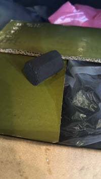 يوجد فحم طبيعي 10  كيلو سعر الكورتون  27 ألف ستفسار 07864200963