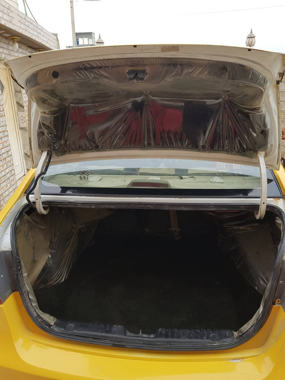 السلام عليكم النترا للبيع موديل 2008 محرك 2000 وارد امريكي مبدل بيها بابين وجاملغ وبنيد رقمها بصرة مشروع وطني شرط المداور مكان السيارة ناصرية مركز السعر 70 الاتصال على الرقم ***********
