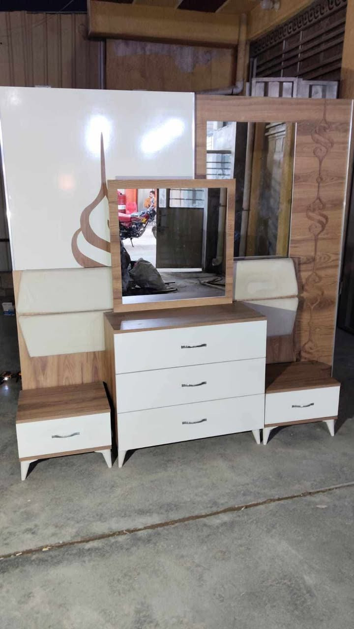 غرفة تركي 🇹🇷 
مستخدام 👉✨
5  قطع  ✨✨
نضافه 90 💯
نظام سلايت 💖
السعر425💖💸
مع شد🪛 ونقل 🚚  مجاني  داخل بغداد  محافظات بكروه 
يتوفر جميع أنواع الغرف التركي


**إذا كنت صاحب هذا الإعلان وتريد حذفه لأي سبب، رجاءا أرسل رسالة إلى الدعم الفني**