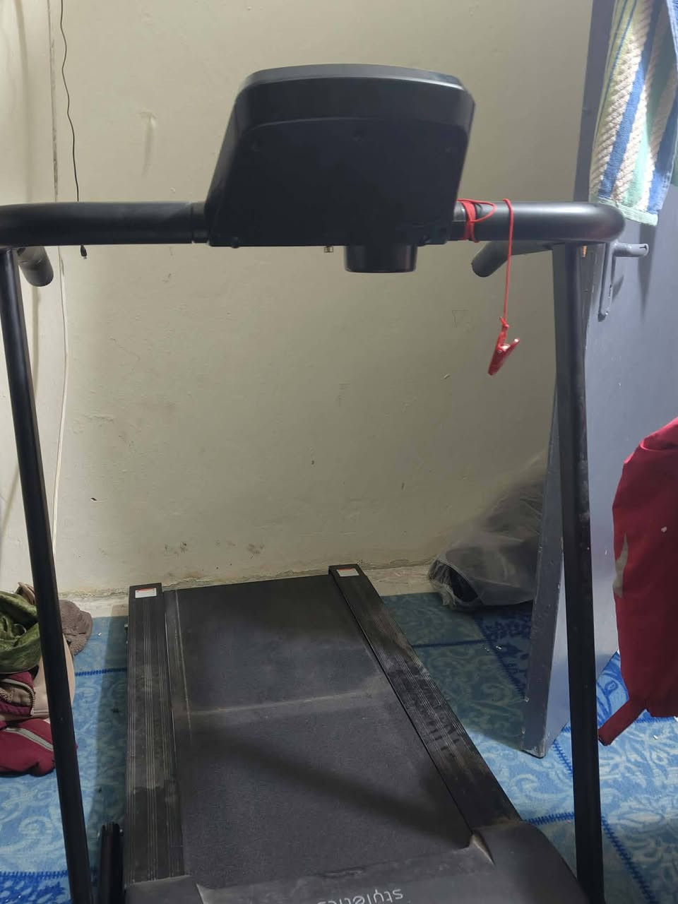 جهاز جري اخو الجديد يتحمل وزن 150 كيلو للبيع السعر 300 مع مجال بسيط استفسار ***********
