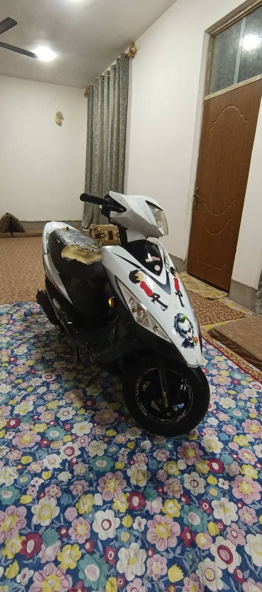 دراجه للبيع مكان ابو غريب الشهداء سعر 300    *********** واتساب
