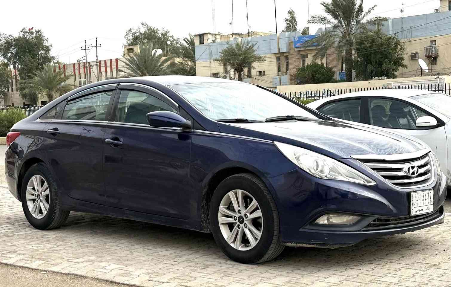 السلام عليكم سوناته 2012 وارد رقم بغداد
السيارة جاهزة كير محرك كهربائي صدر
بها صبغ خمس قطع جماليه 
مكان ديالى السعر 83 بها مجال بصيط
***********
