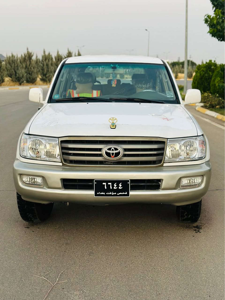 مۆنیکای ٢٠٠٢ی ساغ دووبەی 
سێ روبعی دوا لێگزز 
بەس شوێن لەزگەکانی بۆیاغە 
گێر و مەکینە دەبڵ ئەکسل و سەلاجەو مەرکەزی بە شەرت 
دەعم و لێدراوی نیە کۆدی هەیە بە ناوی خۆمانەوەیە 
سەیارەکە لۆک لۆکە لەسەر دەقی شەریکەیە چاڵی پێوە نیە 
بە شەرتی هەموو شتێک ئەیفۆرشم 
١٠٥ گەڵا مەعامەلە 
*********** 
*********** Singapore
