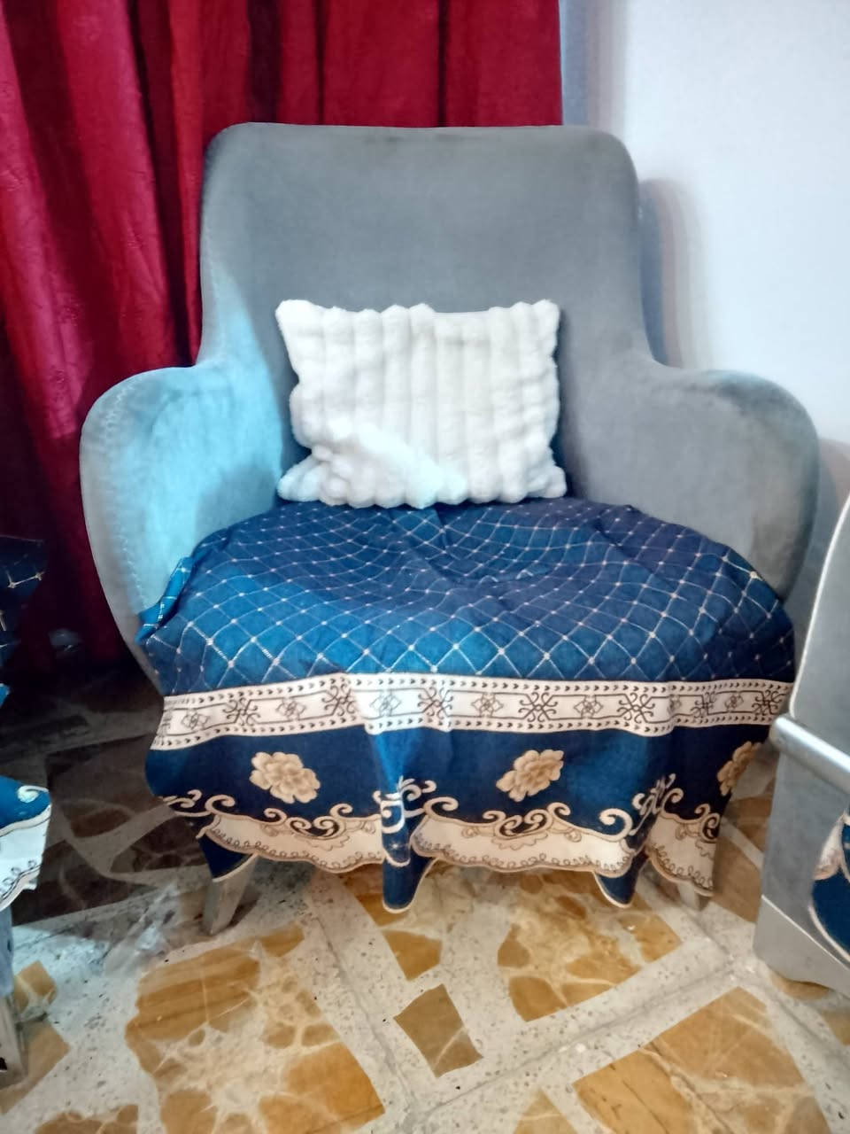 تخم 7مقاعد للبيع مع ميز صغير وأربع طبلات السعر 150


**إذا كنت صاحب هذا الإعلان وتريد حذفه لأي سبب، رجاءا أرسل رسالة إلى الدعم الفني**